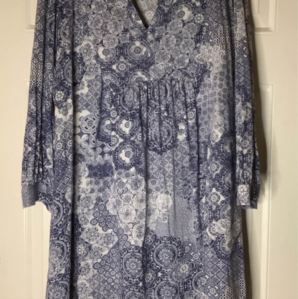 H&M Navy and White long sleeved dress. Size XL